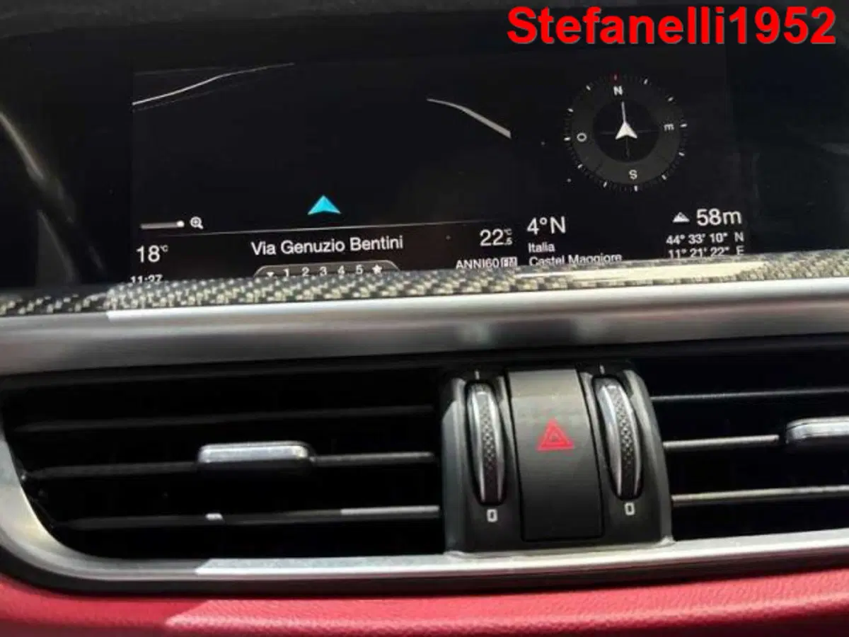 Alfa Romeo Stelvio usata a Bologna (18)