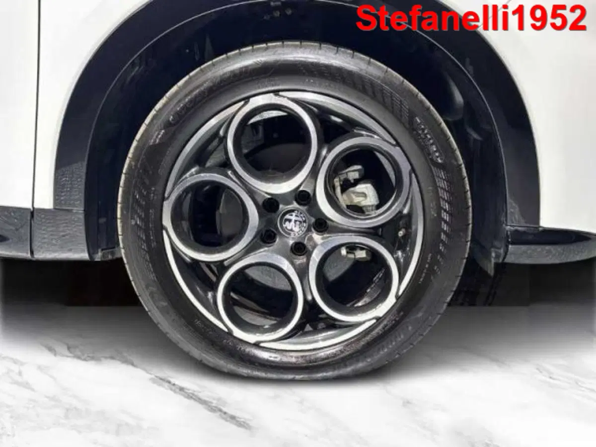 Alfa Romeo Tonale usata a Bologna (8)
