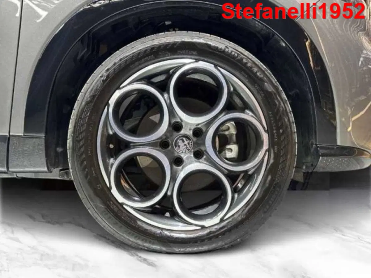 Alfa Romeo Tonale usata a Bologna (8)