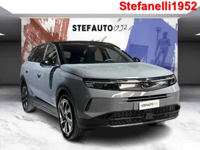 Opel Grandland 1.2 hybrid Ultimate 145cv e-dcs6 nuova a Bologna