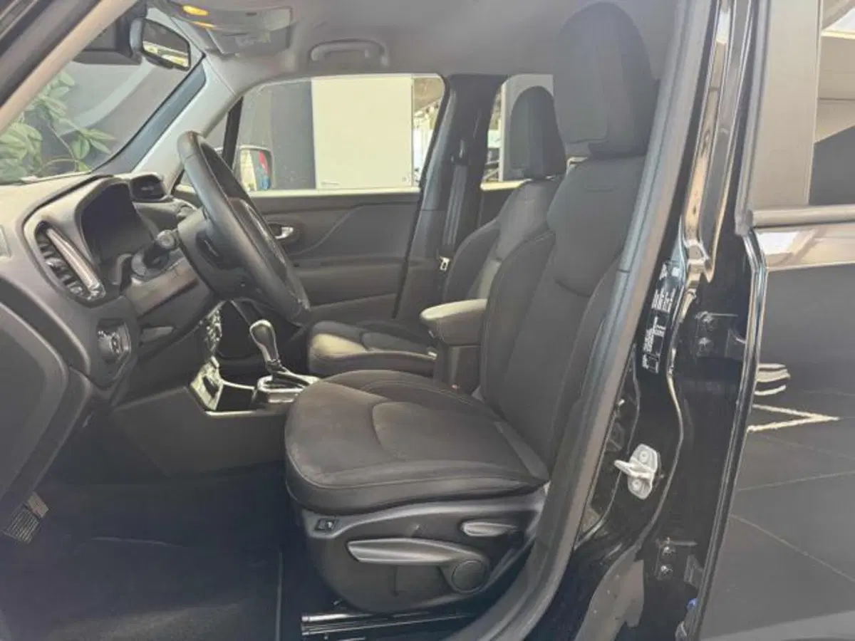 Jeep Renegade usata a Vercelli (19)