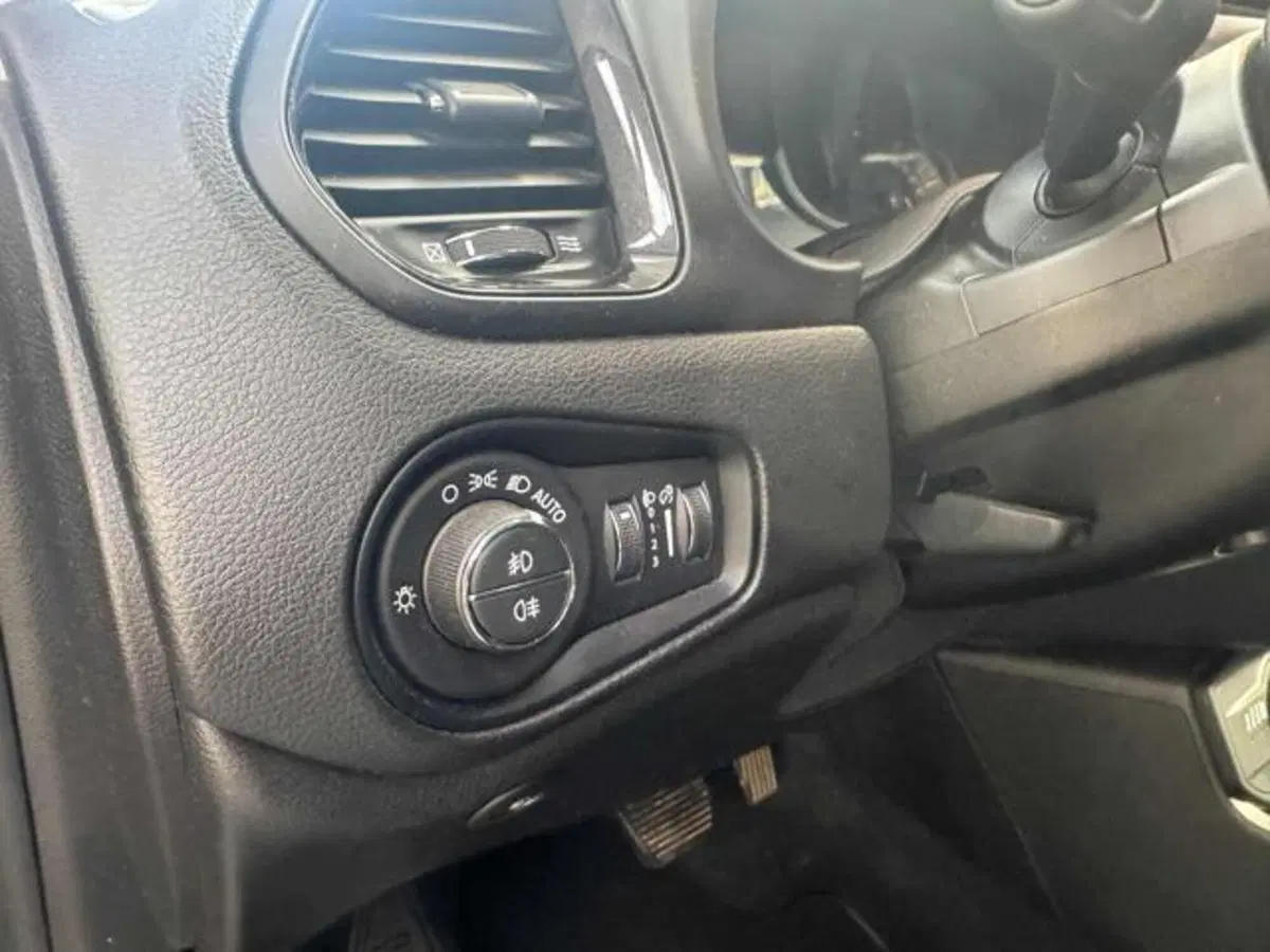 Jeep Renegade usata a Vercelli (20)