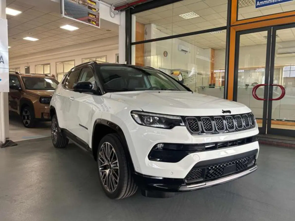 Jeep Compass nuova a Vercelli