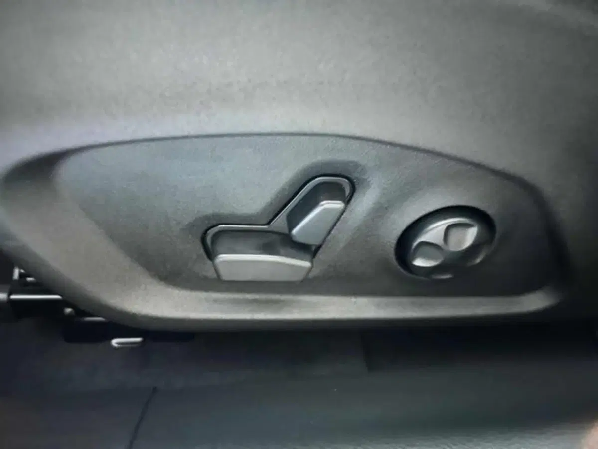 Jeep Compass nuova a Vercelli (13)