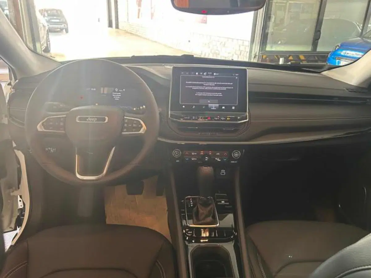 Jeep Compass nuova a Vercelli (14)