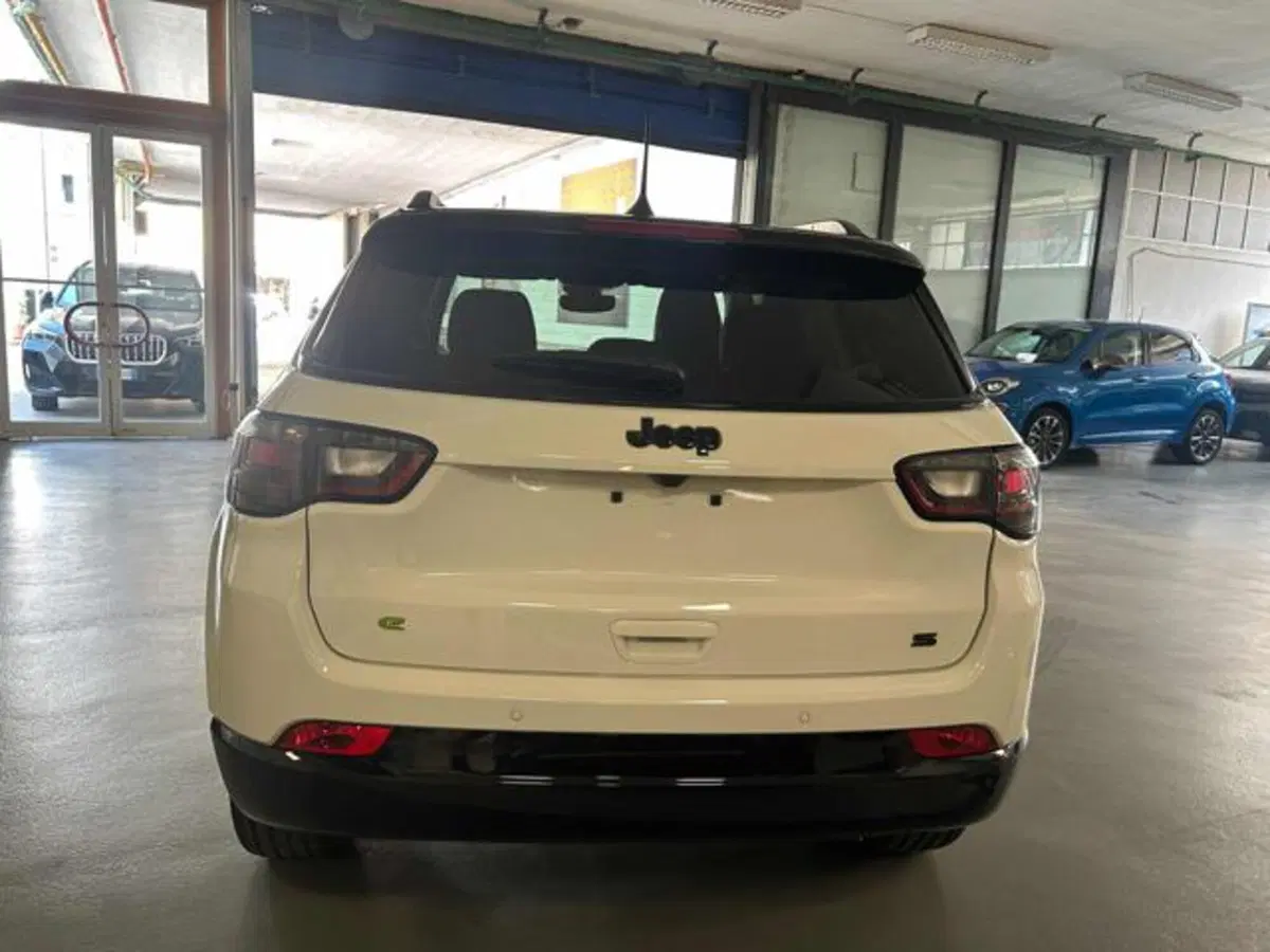 Jeep Compass nuova a Vercelli (6)