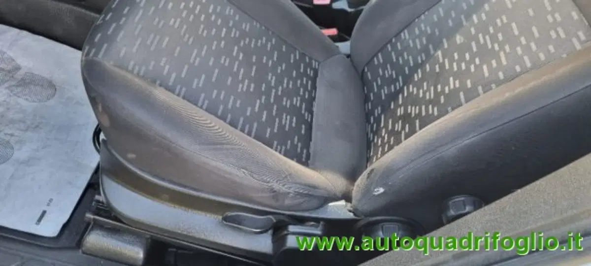 Opel Combo usata a Savona (20)