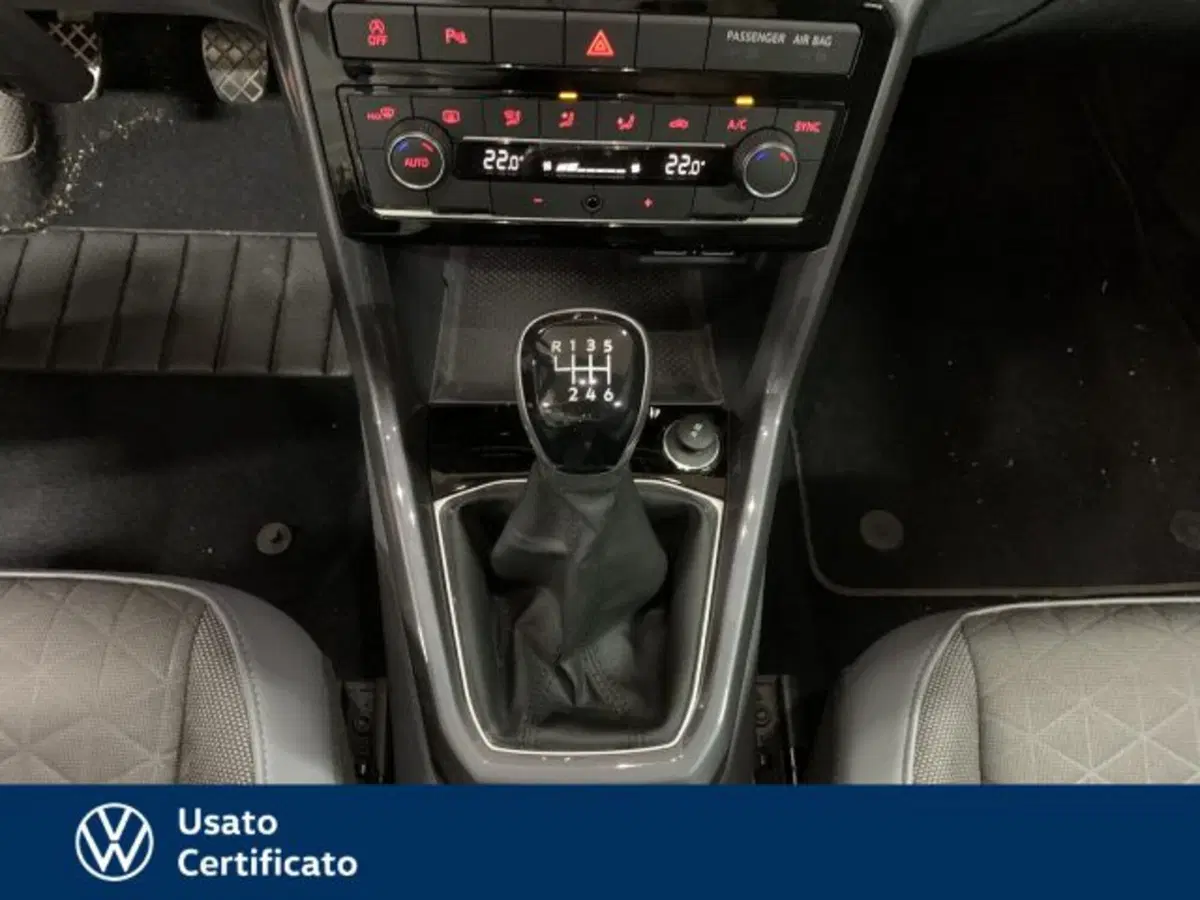 Volkswagen T-Cross usata a Vicenza (11)