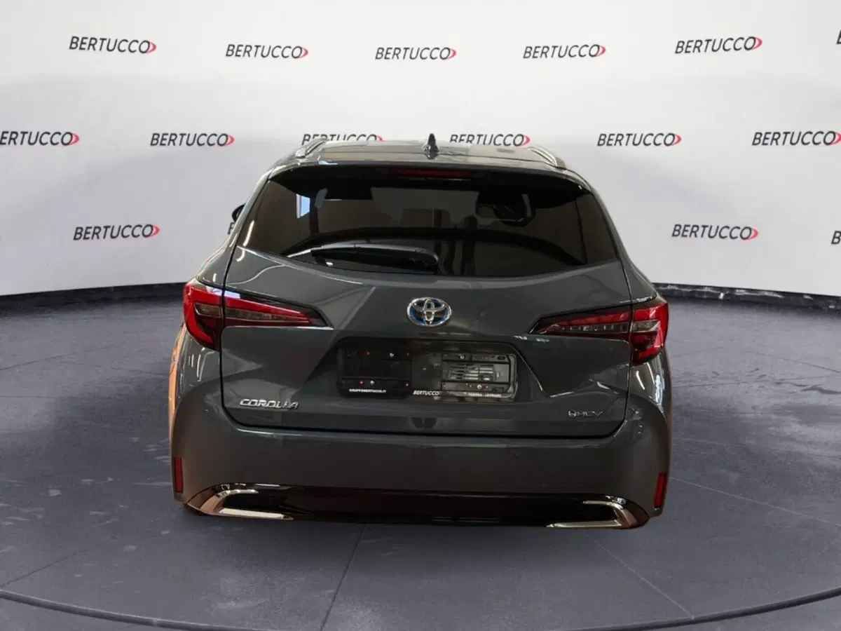 Toyota Corolla Touring Sports nuova a Verona (4)
