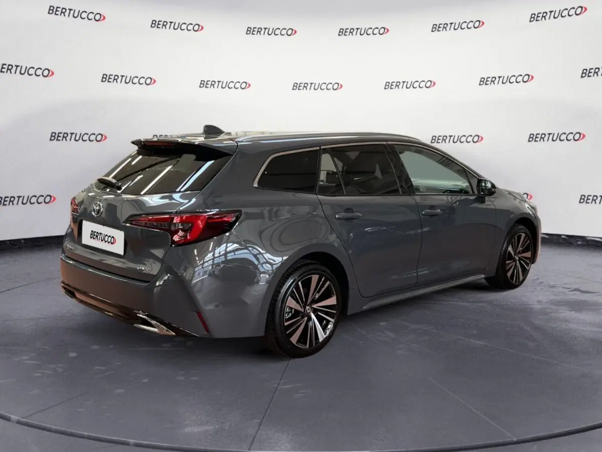 Toyota Corolla Touring Sports nuova a Verona (5)