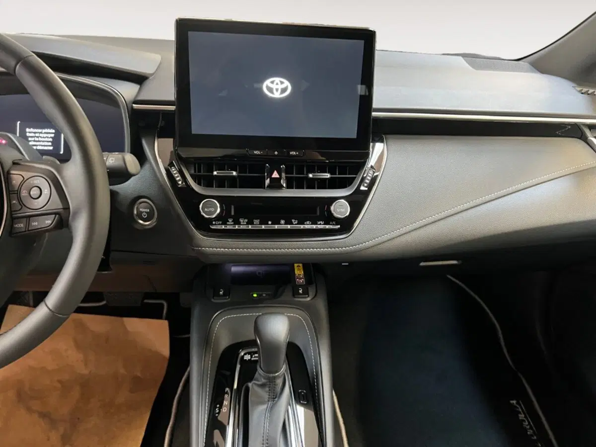 Toyota Corolla Touring Sports nuova a Verona (9)