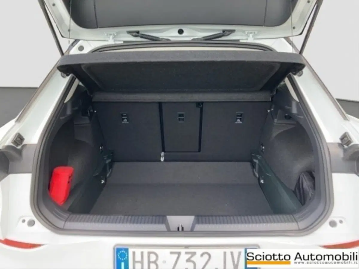 Volkswagen T-Roc nuova a Messina (17)
