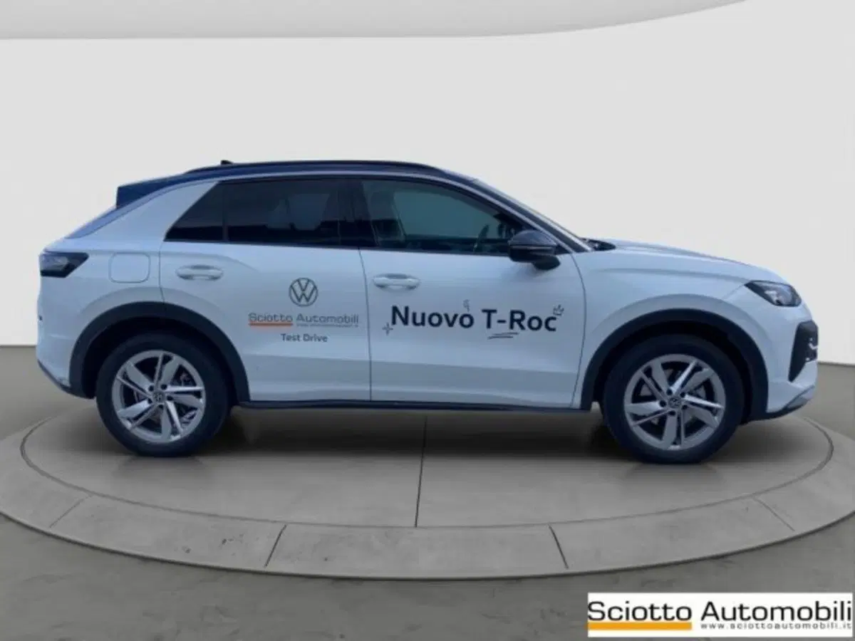 Volkswagen T-Roc nuova a Messina (7)