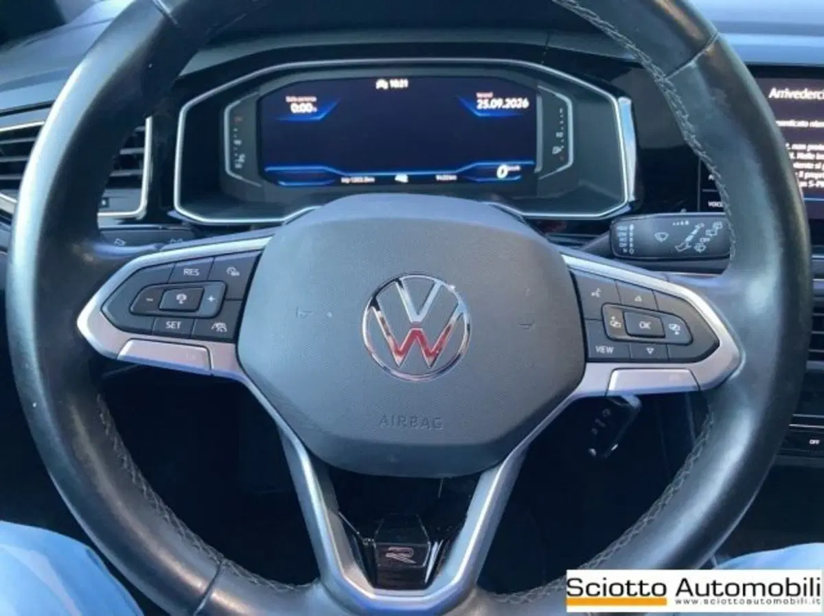 Volkswagen Taigo usata a Messina (10)