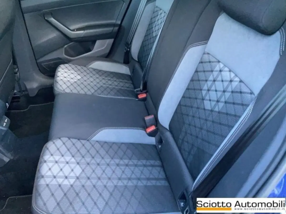 Volkswagen Taigo usata a Messina (13)