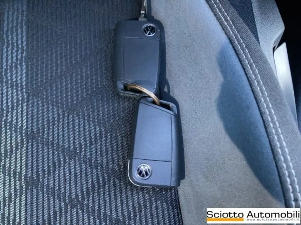 Volkswagen Taigo usata a Messina (19)