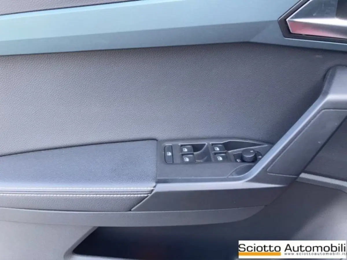 SEAT Arona usata a Messina (12)