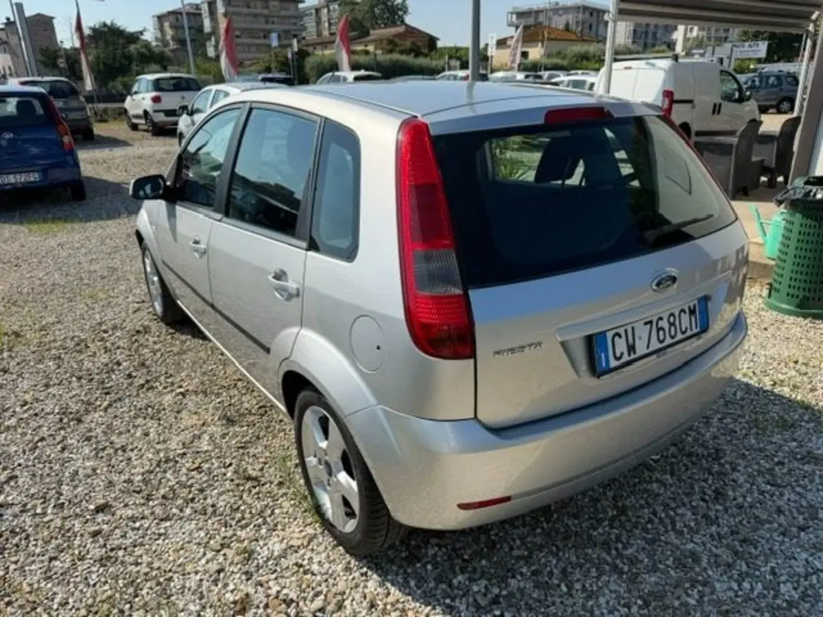 Ford Fiesta usata a Prato (5)