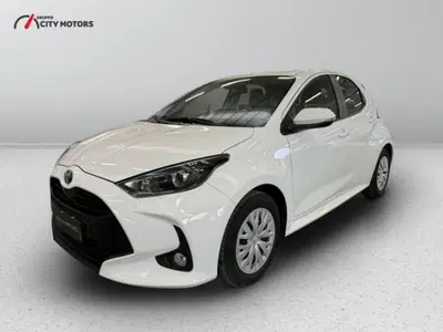 Toyota Yaris Cross 1.5h GR Sport Black Sky fwd 116cv e-cvt del 2025 usata a Monza