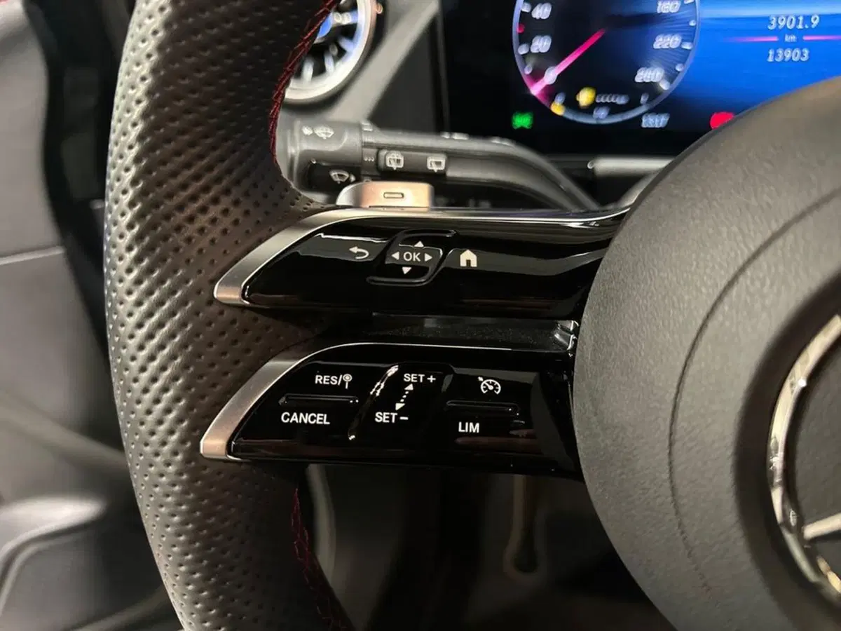 Mercedes-Benz GLA SUV usata a Bolzano (12)