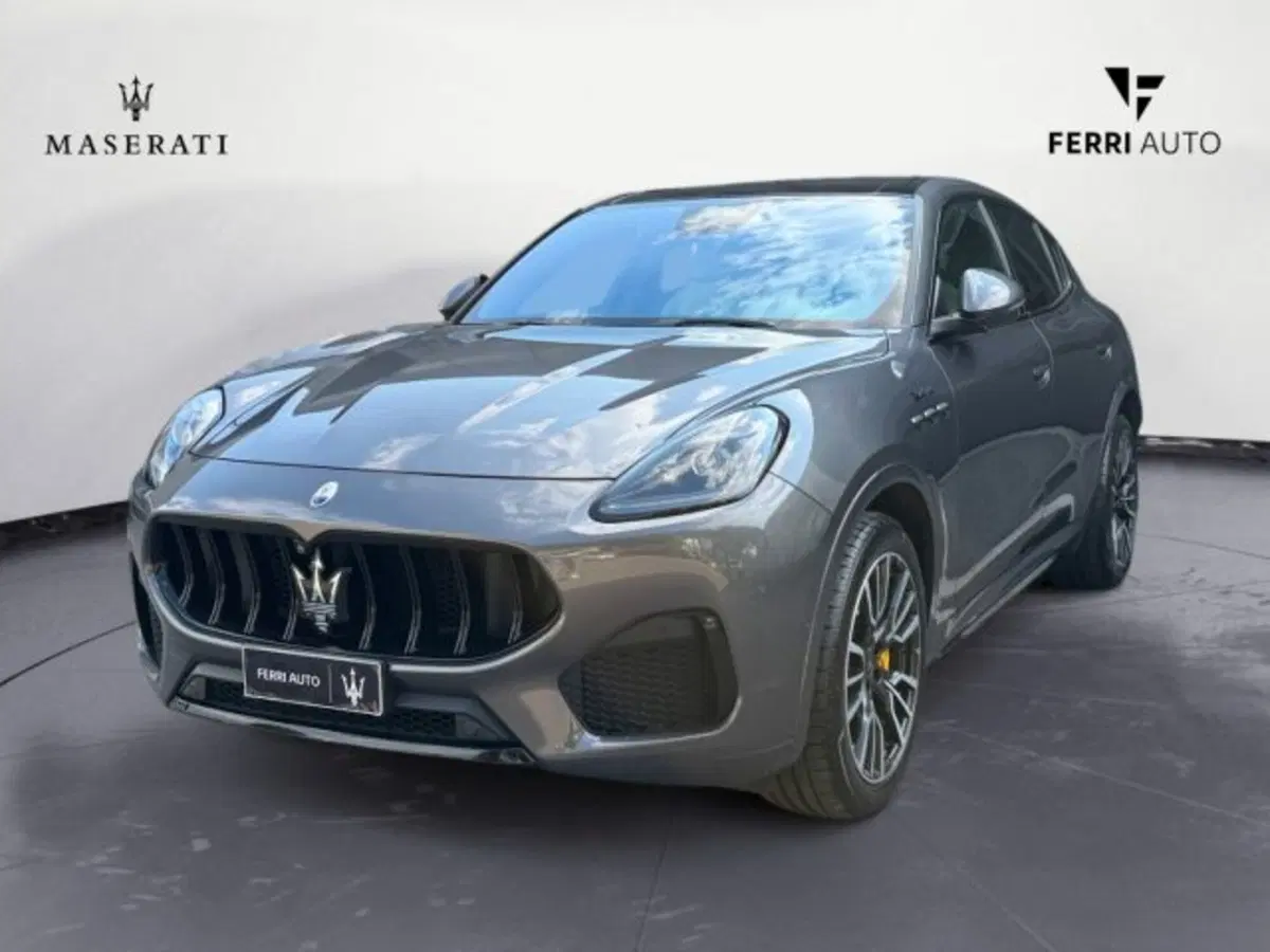 Maserati Grecale usata a Udine (2)