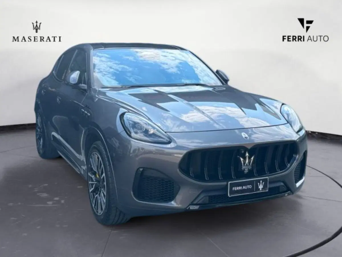 Maserati Grecale usata a Udine (4)