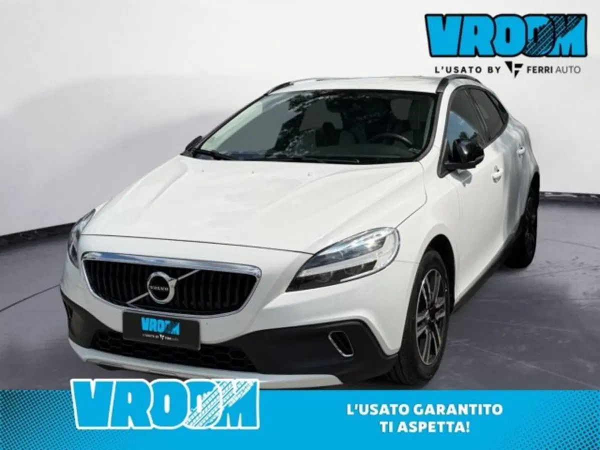 Volvo V40 Cross Country usata a Udine