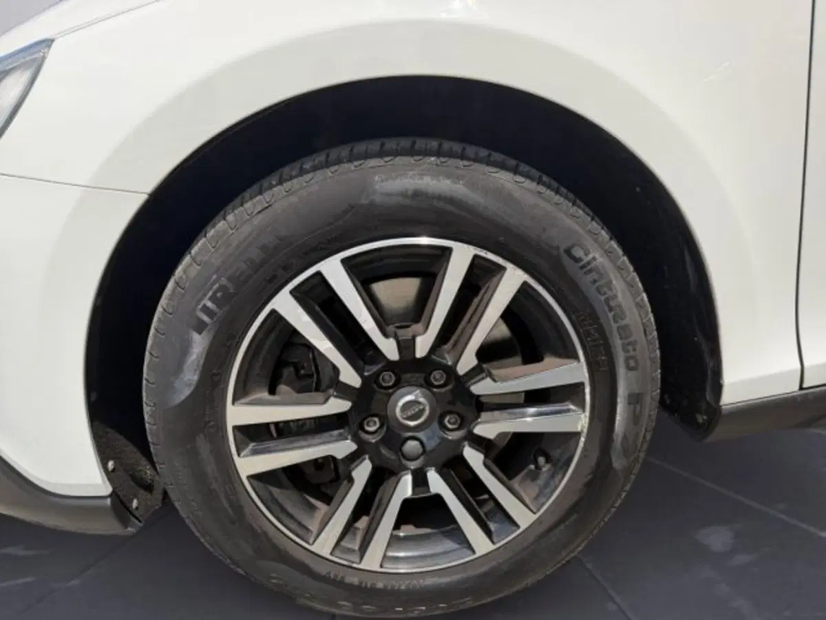 Volvo V40 Cross Country usata a Udine (14)