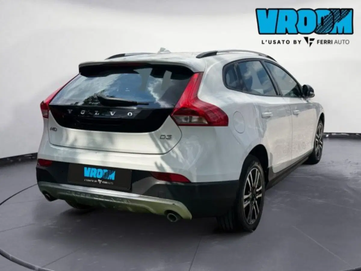 Volvo V40 Cross Country usata a Udine (5)