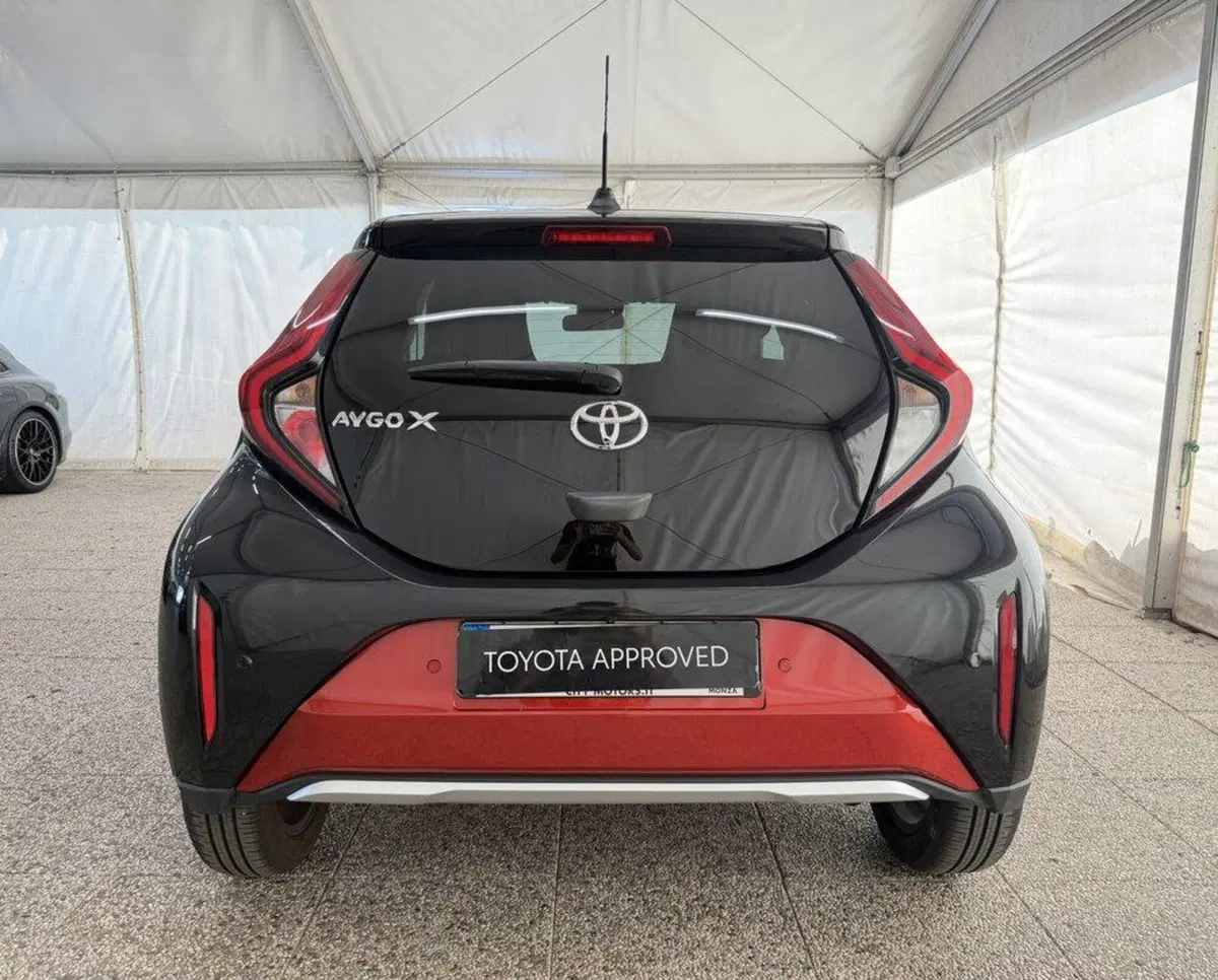 Toyota Aygo X usata a Monza e Brianza (6)