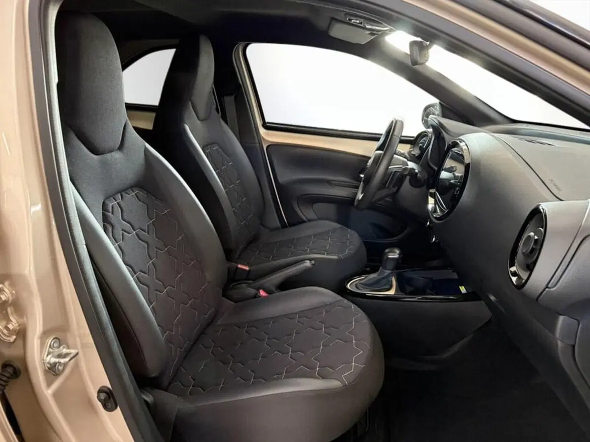 Toyota Aygo X usata a Monza e Brianza (10)