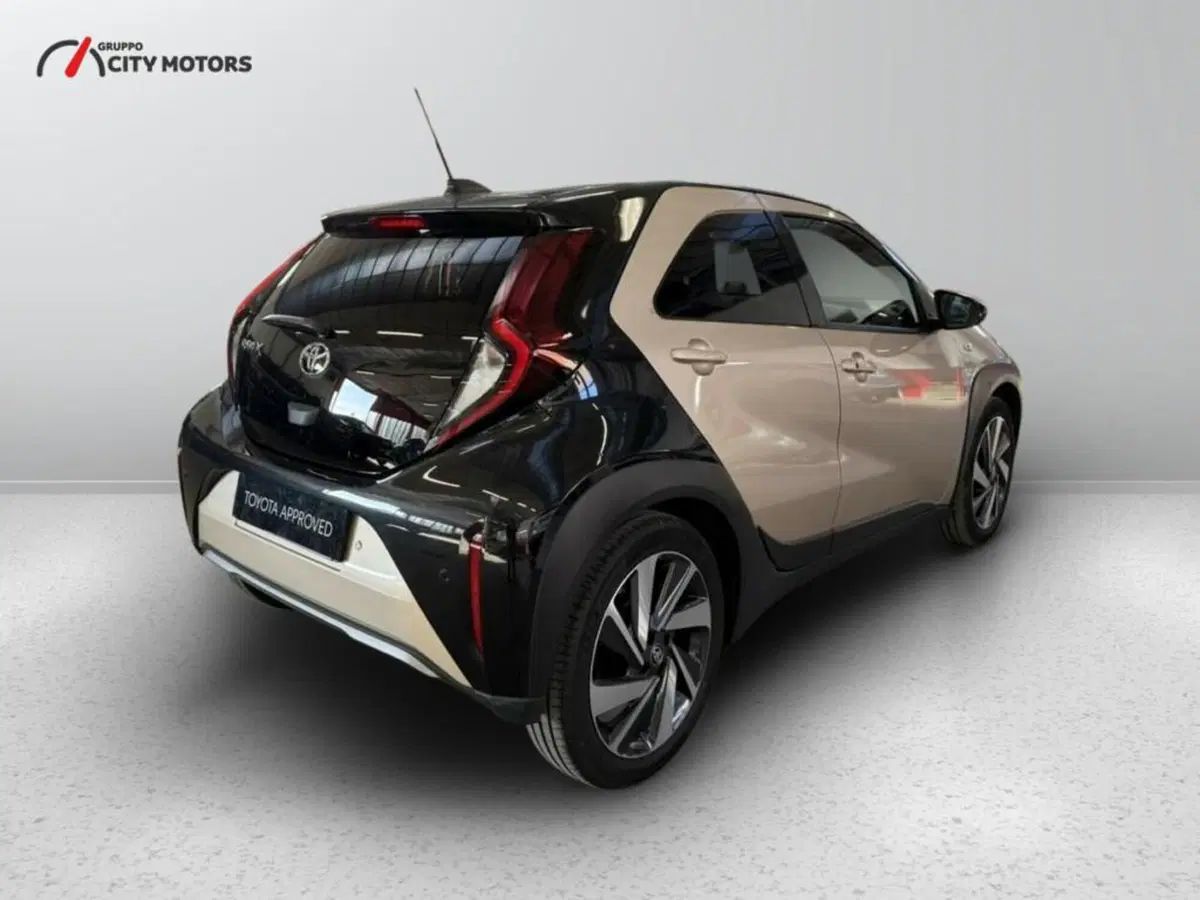 Toyota Aygo X usata a Monza e Brianza (7)
