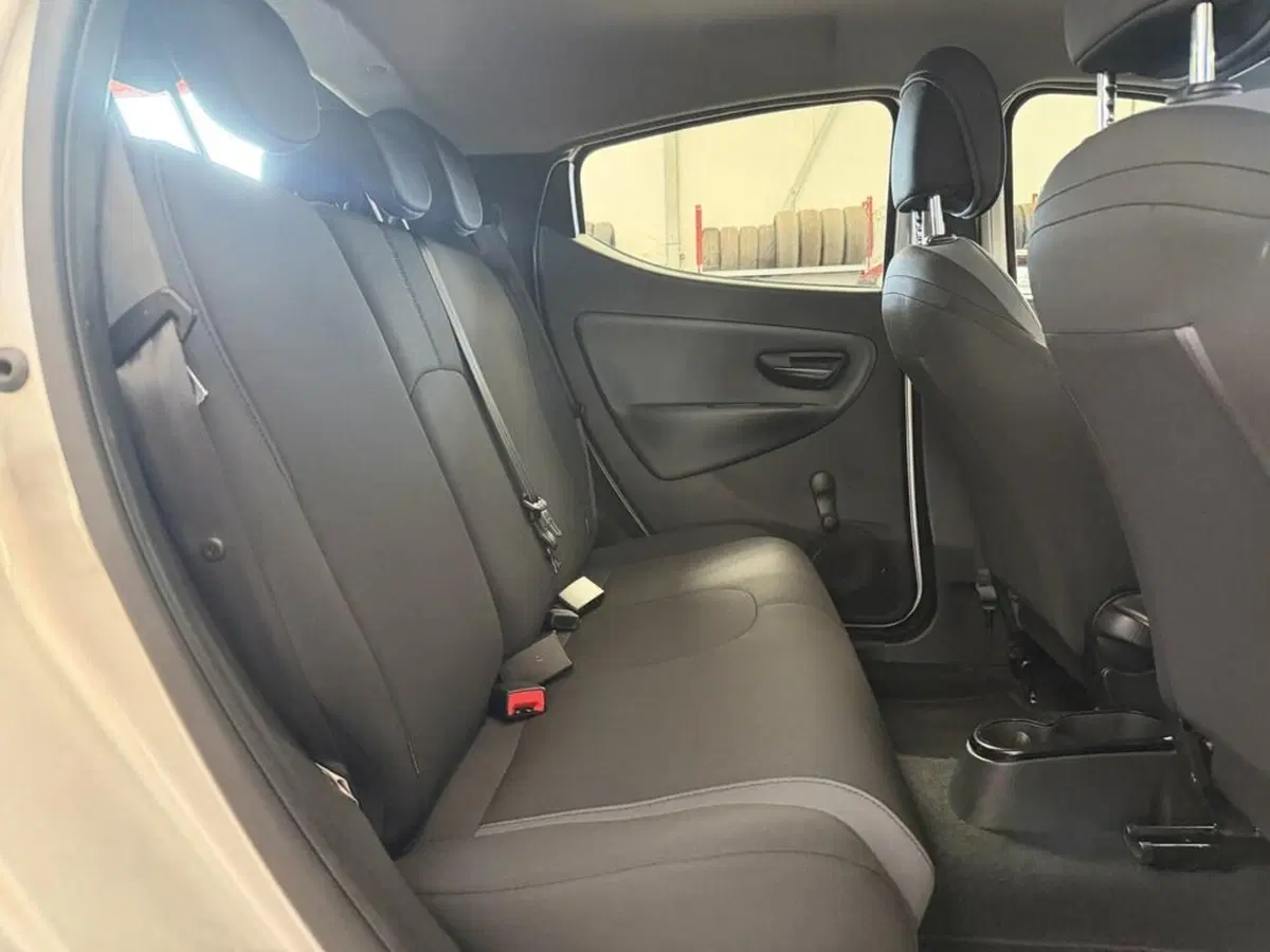 Lancia Ypsilon usata a Monza e Brianza (10)
