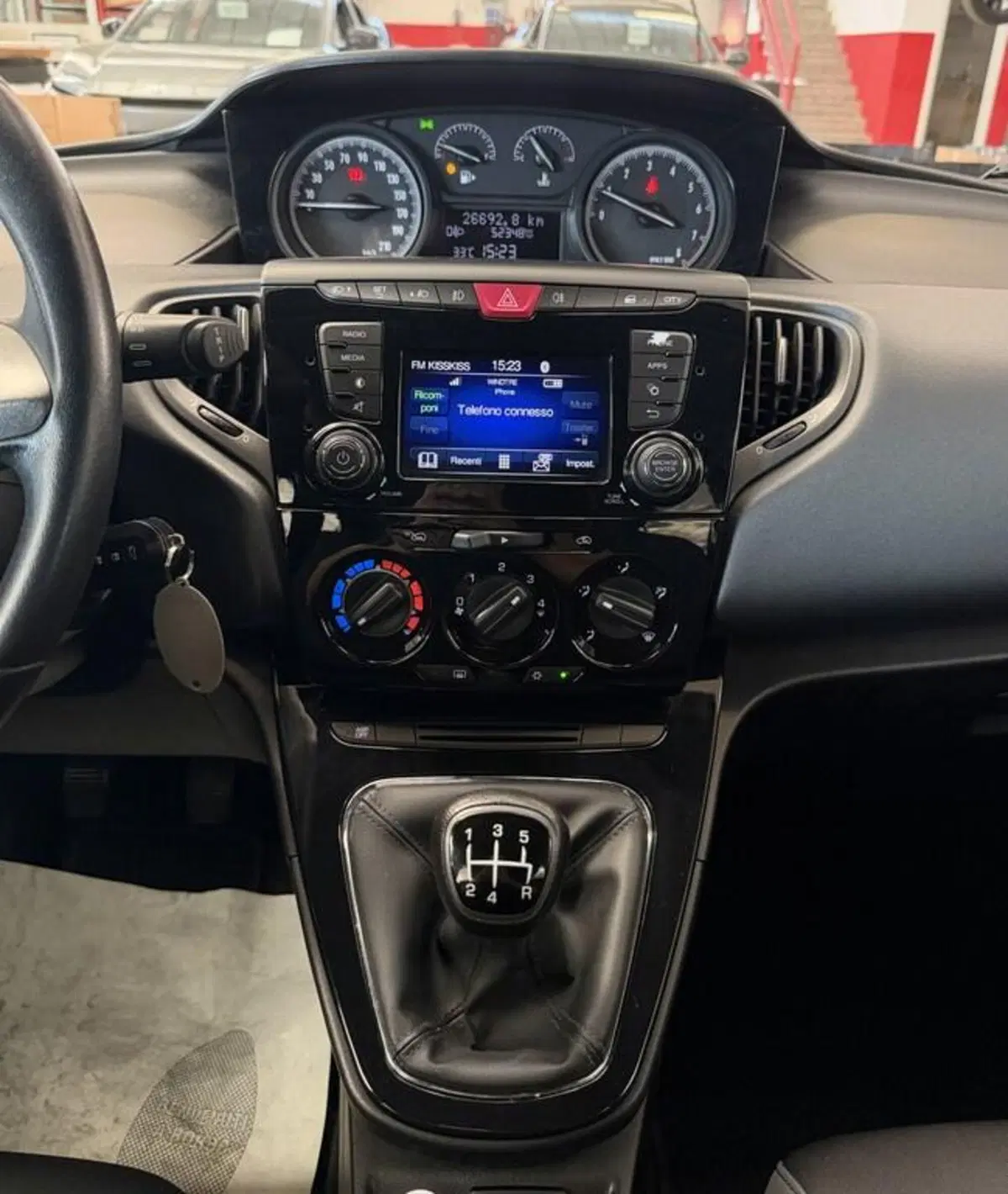 Lancia Ypsilon usata a Monza e Brianza (12)