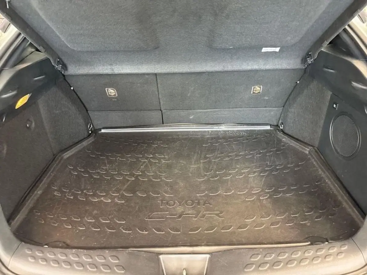 Toyota Toyota C-HR usata a Prato (18)