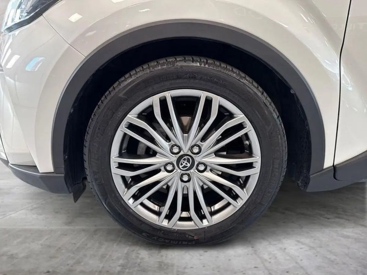 Toyota Toyota C-HR usata a Prato (9)