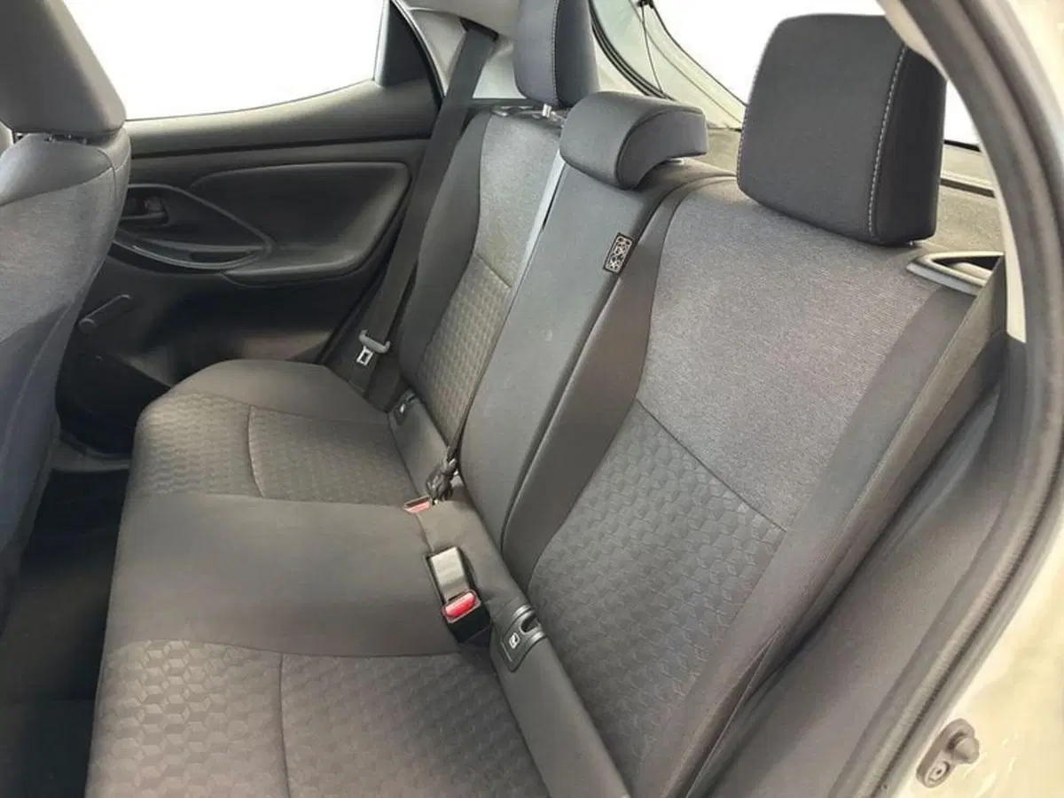 Toyota Yaris usata a Prato (13)