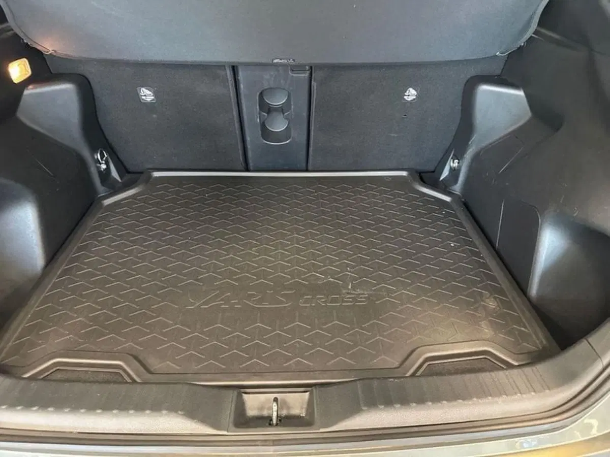 Toyota Yaris Cross usata a Prato (12)