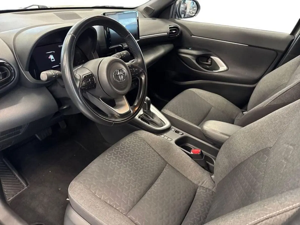 Toyota Yaris Cross usata a Prato (9)