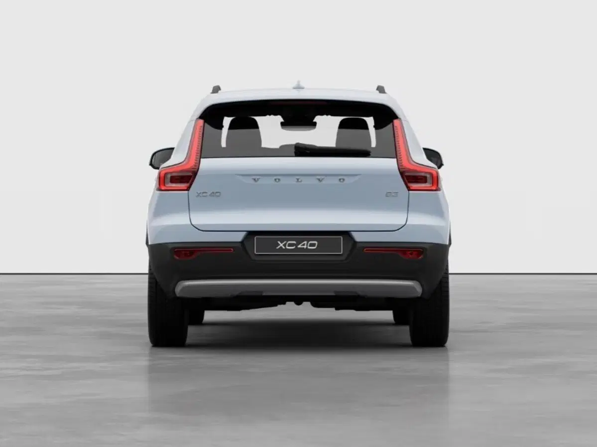 Volvo XC40 nuova a Napoli (4)