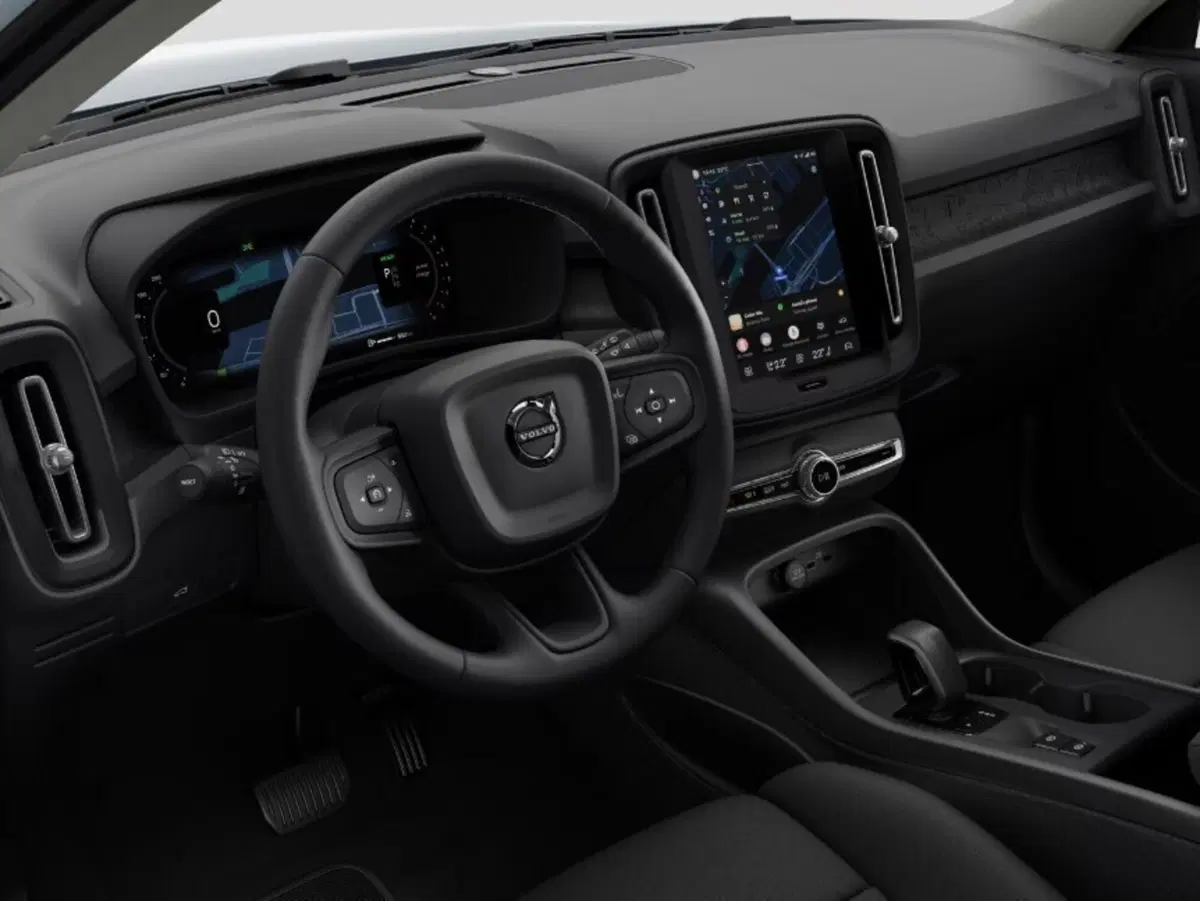 Volvo XC40 nuova a Napoli (5)