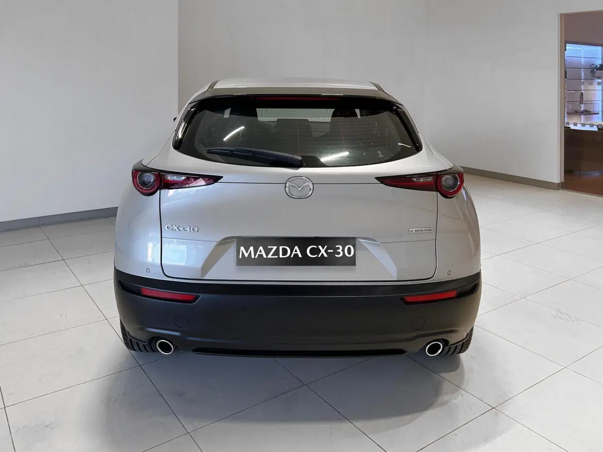 Mazda CX-30 nuova a Napoli (5)