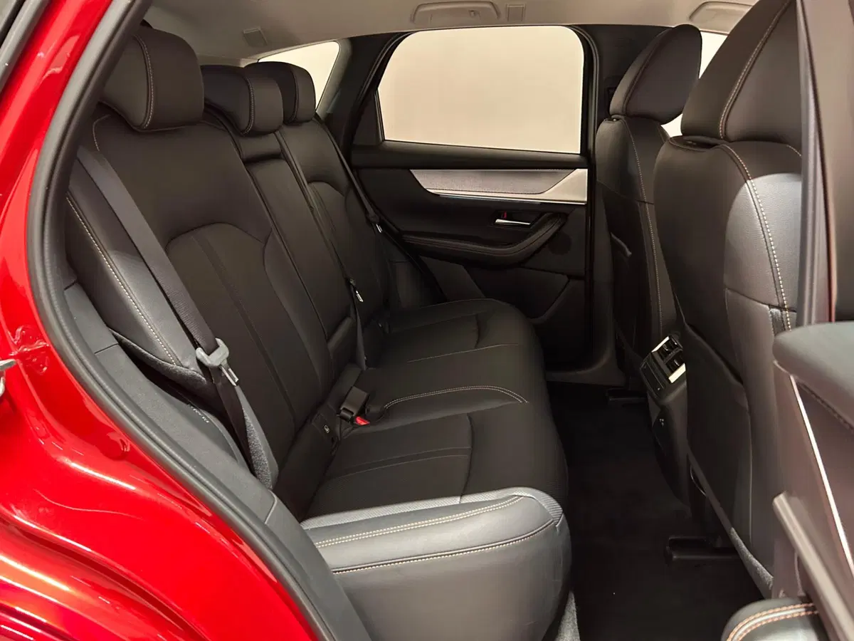 Mazda CX-60 nuova a Napoli (5)