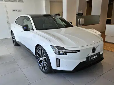 Volvo ES90 single motor extended range Ultra rwd nuova a Napoli