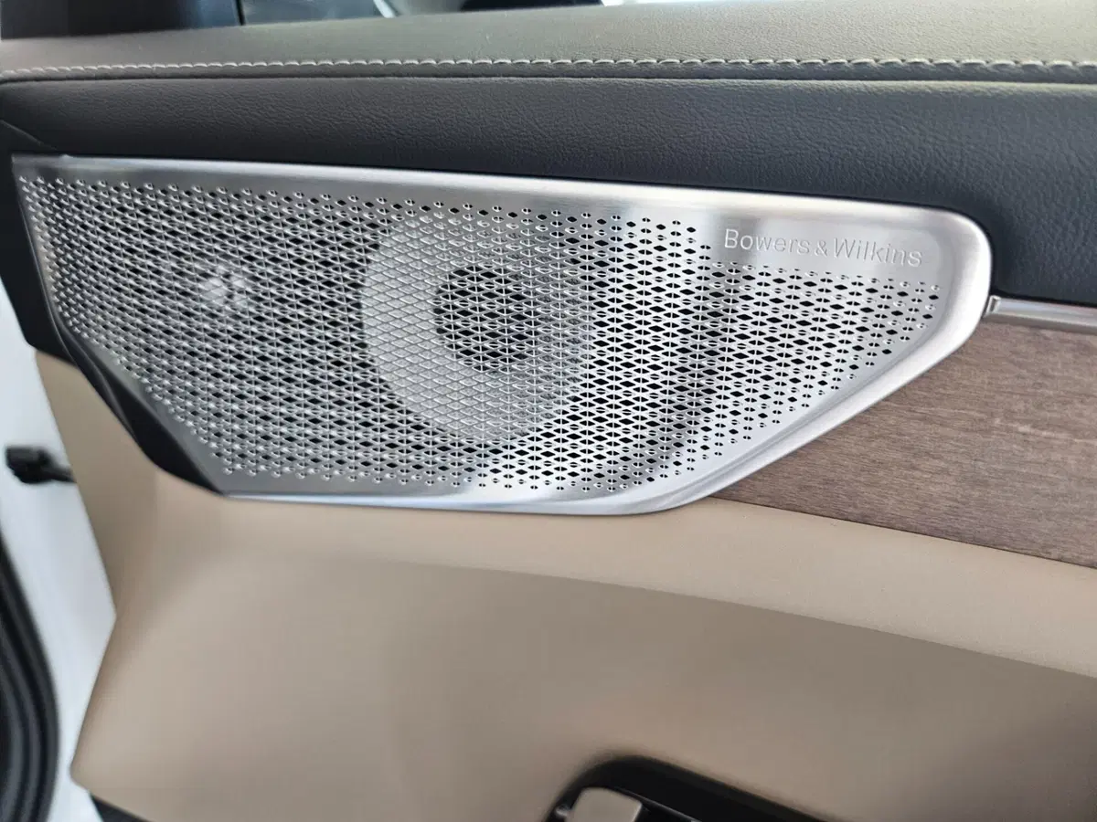 Volvo ES90 nuova a Napoli (7)