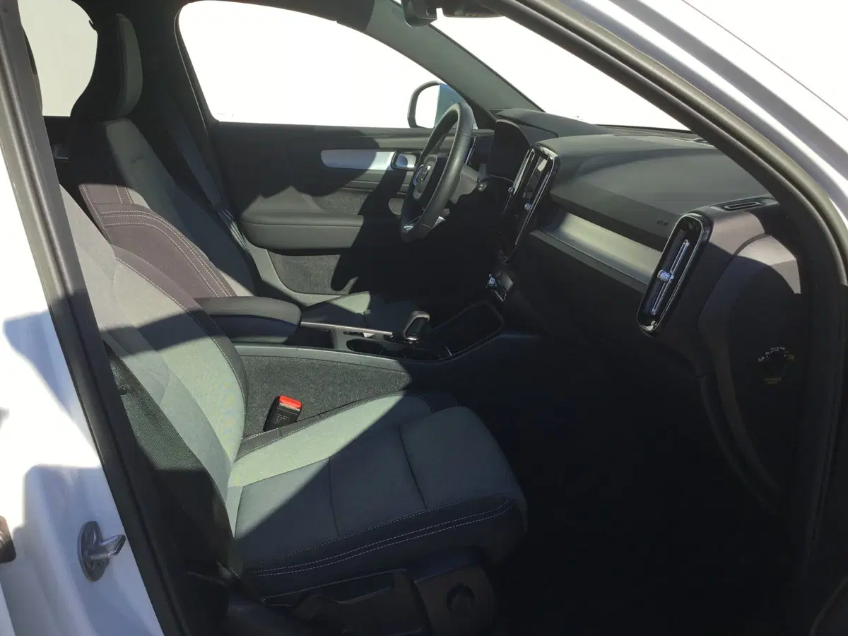Volvo XC40 usata a Napoli (11)