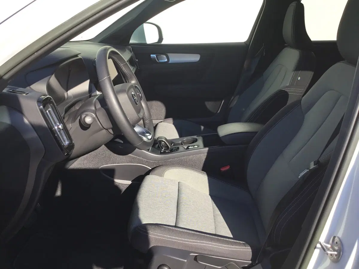 Volvo XC40 usata a Napoli (8)
