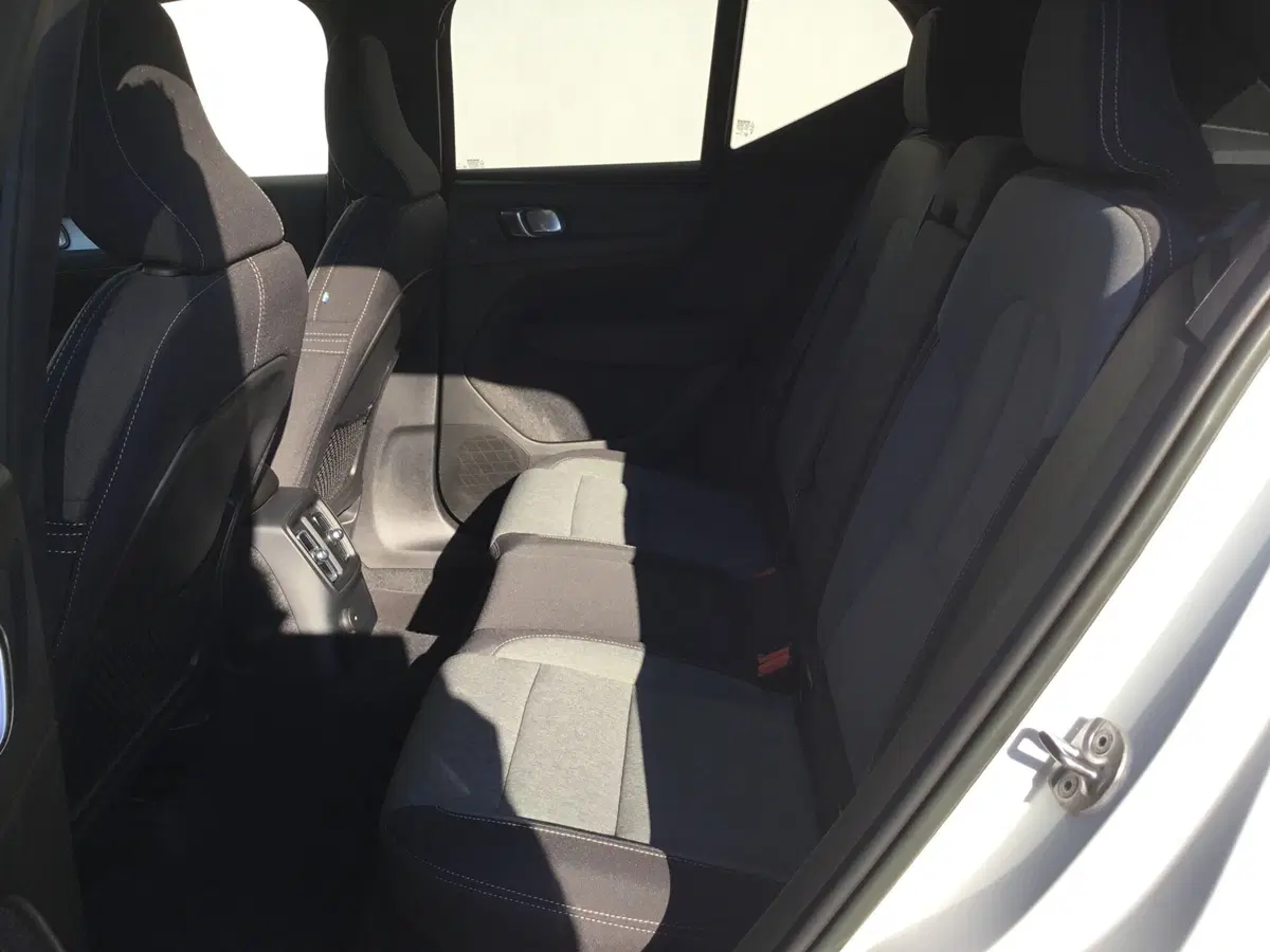 Volvo XC40 usata a Napoli (9)