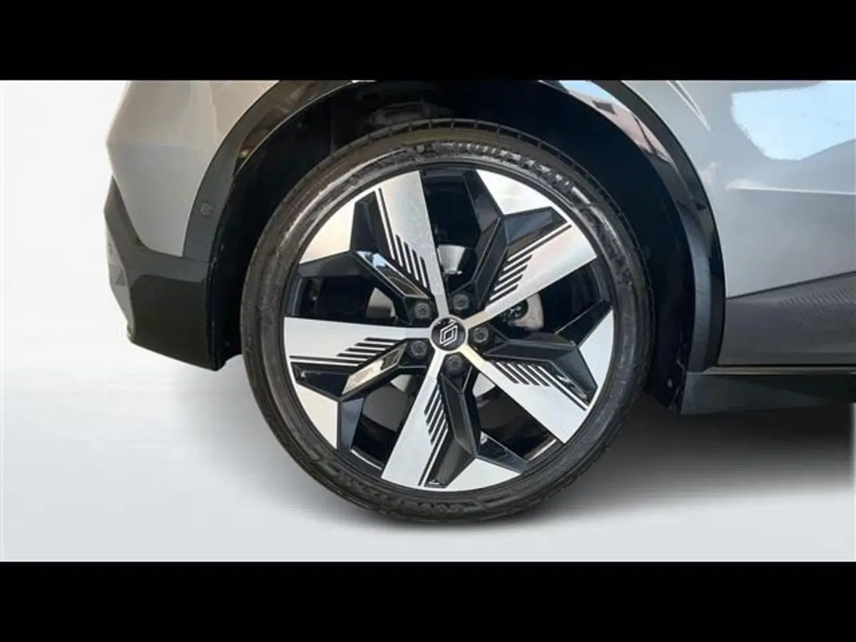 Renault Megane E-Tech Electric usata a Firenze (15)