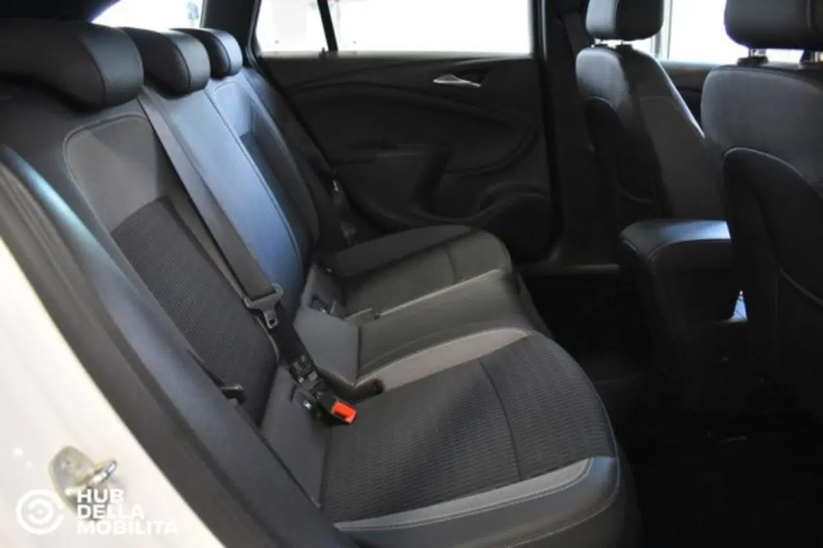 Opel Astra Station Wagon usata a Perugia (19)